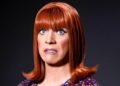 Coco Peru aborda suas cenas cortadas de 'meados do século moderno'