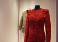 Códigos de vestuário: roupas icônicas da coleção real exibida ao lado das criações de jovens designers | Notícias do Reino Unido