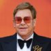 Como Elton John se tornou um amigo íntimo da família real: de Jiving com a rainha falecida a se tornar parte do círculo interno de Meghan e Harry