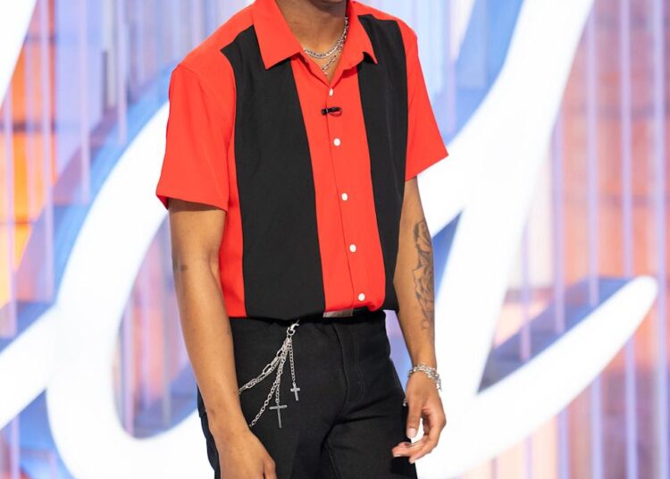 Concorrente do 'American Idol' do norte do estado de NY Wows Judges durante as audições