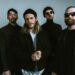 Confissões de uma nova faixa de estreia de traidores "Still Haunted" e Music Video, novo álbum em maio