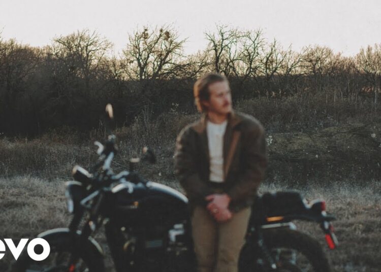 Corey Kent solta a nova música 'Girl I Never Met' e novas datas de turnê