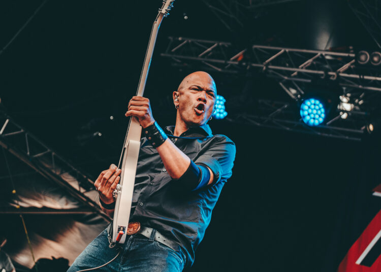 Danko Jones assinou a percepção e provocam novas músicas