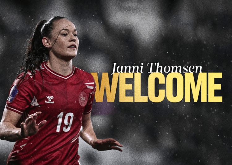Defensor dinamarquês Janni Thomsen Sinais com Utah Royals FC