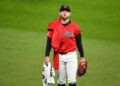 Dia de abertura da MLB 2025: Guardiões ainda venceram a realeza depois que Tanner Bibee se arranhou desde o início devido a intoxicação alimentar