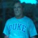 Duke Slams 'White Lotus' para vestir Jason Isaacs na camisa da escola para cenas suicidas: 'Simplesmente vai longe demais'