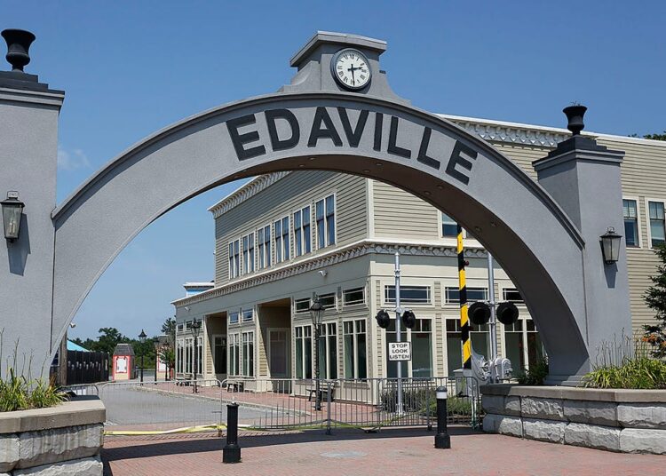 Edaville está fechando? O King Richard's Faire está se movendo?