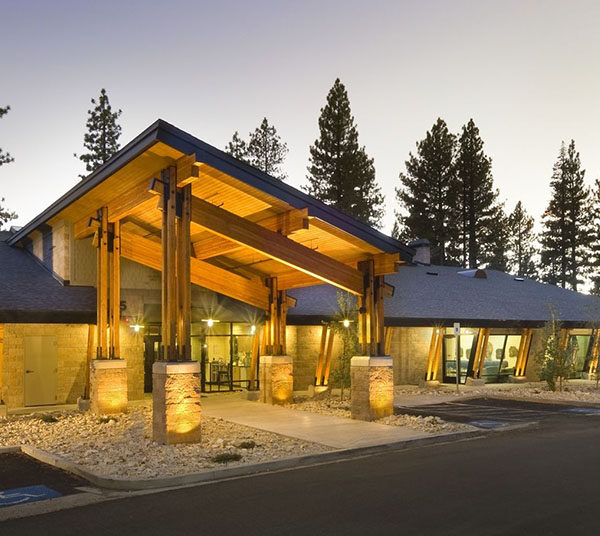 Entretenimento em Tahoe: Escreva suas memórias, North Tahoe Chamber Mixer e muito mais!