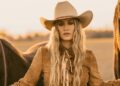 Entrevista: Lainey Wilson fala casamentos, amor do Reino Unido e nova música