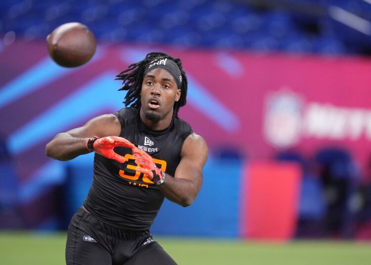 Estado de Utah WR Jalen Royals NFL Projeção, altura, peso, estatísticas e perfil