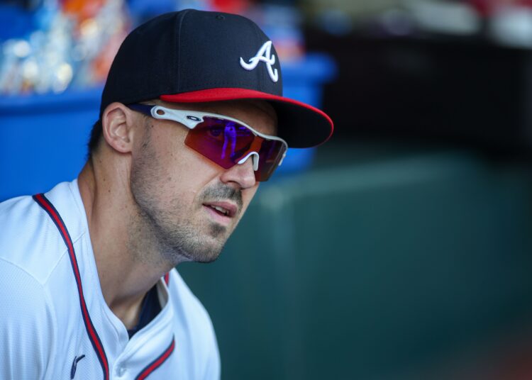 Ex-Braves Slugger rejeita a oferta real, define uma demanda de US $ 3 milhões em agência gratuita ou planos para se aposentar