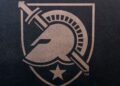 Ex -exército Black Knights Baseball Star Signs com Kansas City Royals