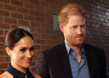 Família Real Live: Meghan tem o príncipe Harry 'lavagem cerebral' - Insider | Real | Notícias