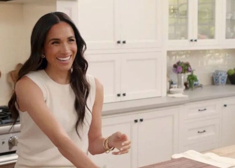 Família Real Live: Netflix Crew revela como Meghan Markle os tratou | Real | Notícias