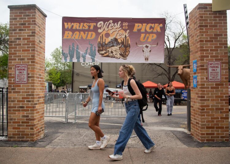 Fraternidades UT trazem grandes artistas para o West Fest anual - The Daily Texan