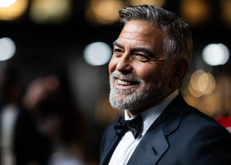 George Clooney faz um movimento inesperado de carreira