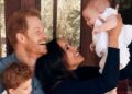 Harry e Meghan fazem uma jogada 'estranha' para Archie e Lilibet - especialista | Real | Notícias