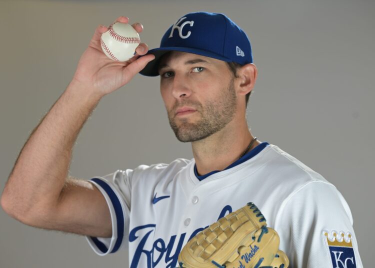História épica de retorno do Kansas City Royals: de 106 derrotas ao local de curinga da Liga Americana, All Eyes on Wacha, Lorenzen, Estevez e Índia