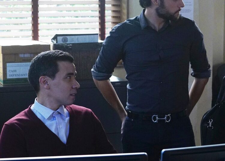 Jack Falahee, de Htgawm, Conrad Ricamora precisou de uma pausa após um show intenso