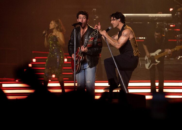 Jonas Brothers 20th Anniversary Tour chegando à Rocket Arena em novembro