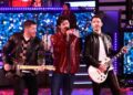 Jonas Brothers para gravar uma nova música tema para o 70º aniversário da Disneyland