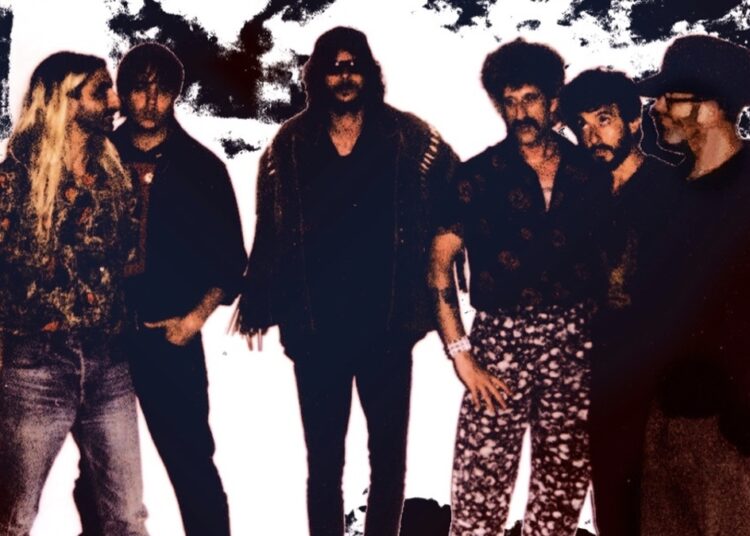 Julian Casablancas + o voidz desencadeia “Blue Demon” na nova música