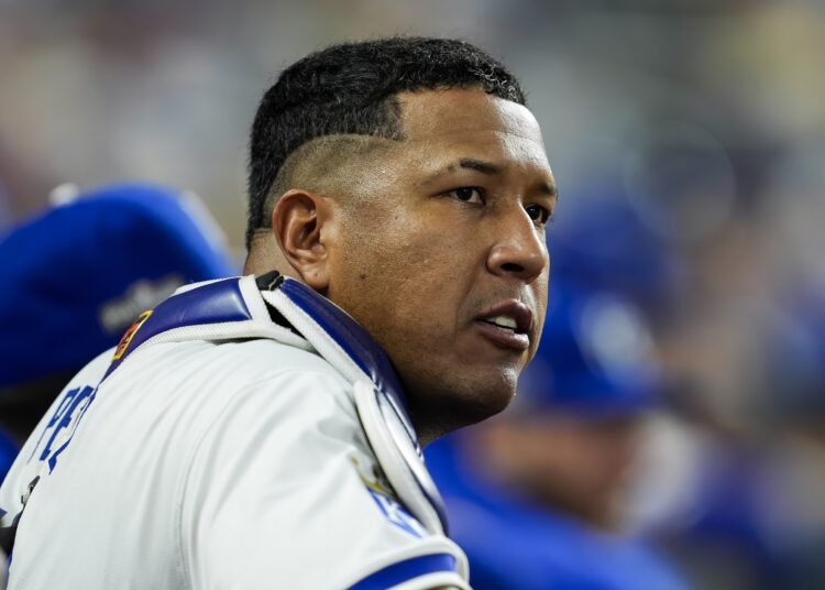 Kansas City Royals enfrenta decisões difíceis sobre a hierarquia do apanhador, pois a opção de US $ 13,5 milhões de Salvador Perez se aproxima