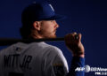 Kansas City Royals iniciando o shortstop Bobby Witt Jr. (24) foi ferido durante o jogo.