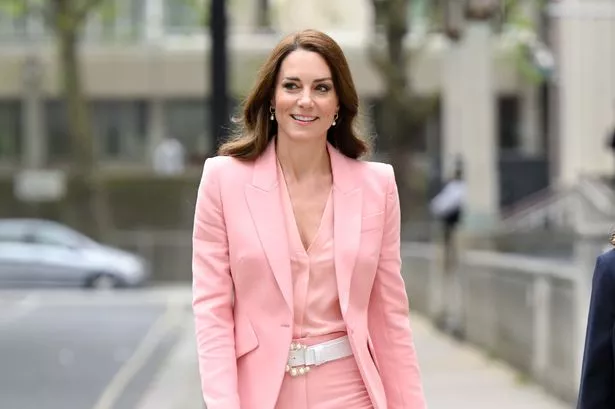 Kate Middleton excluída do Royal Family Post em 'Omissão Desrespeitosa'