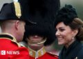 Kate participa do desfile do dia de São Patrício em Londres - BBC.com