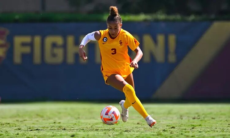 Kayla Colbert assina com o Utah Royals da NWSL