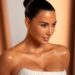 Kim Kardashian drasticamente interpreta mal o quarto, posa com o Cybertruck em novas filmagens