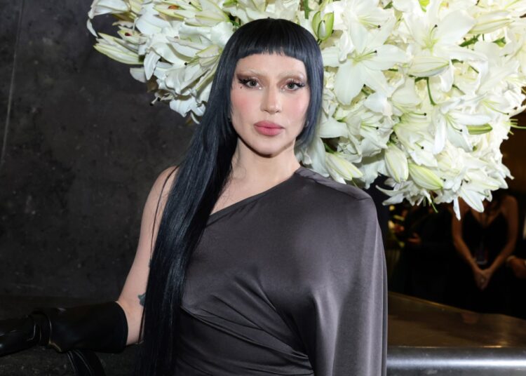 Lady Gaga reflete sobre o início da carreira, 'caos', imagem
