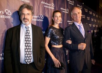 Robert Carradine, Hayley Dumond, Keith Carradine