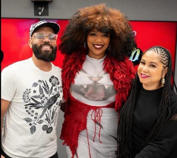 Lizzo pratos em música nova, hinos de separação e mais em 'Up With Angela Yee'