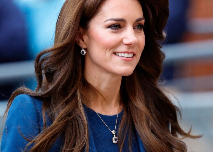 Look de moda do dia da Commonwealth de Kate Middleton