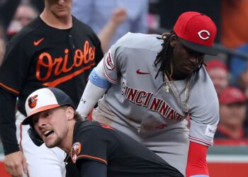 MLB The Show 25 Review - É bom!