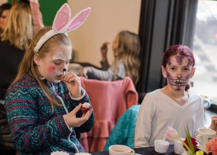 Mad Hatter Saturday retorna à Old Colorado City | Artes e entretenimento