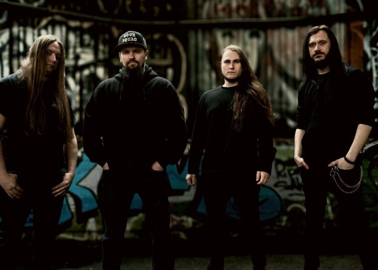 Mãos de atrito lançam novo videoclipe para 'For You'