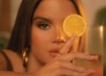 Maren Morris compartilha a nova música hino "Carry Me Through"