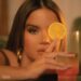 Maren Morris compartilha a nova música hino "Carry Me Through"