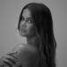 Maren Morris lança nova música 'Carry Me Through': assista videoclipe