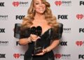 Mariah Carey vai viral digno de meme no iHeartRadio Music Awards