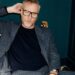 Matt Berninger lotam o novo álbum solo 'Get Sunk,' Drops 'Bonnet of Pins'