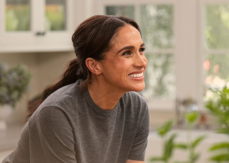 Meghan Markle acusado de deslizar na Royals por inimigo dos tablóides
