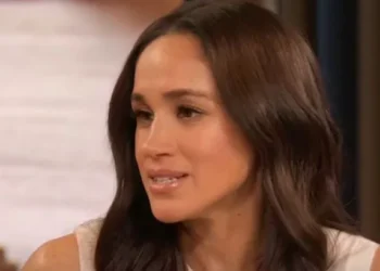 Meghan Markle chega de volta no Netflix Show Backlash em nota manuscrita para fã 'assustado'