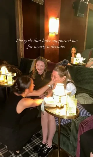 Meghan Markle choca os fãs de longa data com aparição inesperada de evento