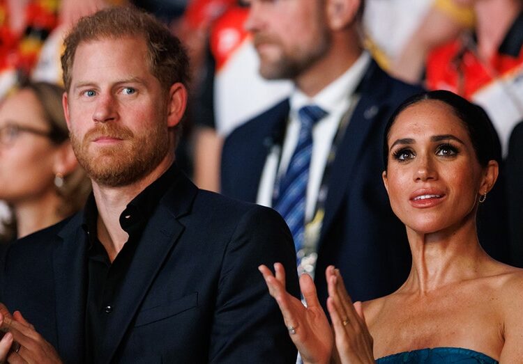 Meghan Markle culpou os amigos do príncipe Harry por fazê -lo 'muito acordar' antes da saída real: autor
