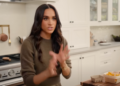 Meghan Markle disse a 'tudo está andando' no novo show como Sussexes Sweat Over Netflix Fate