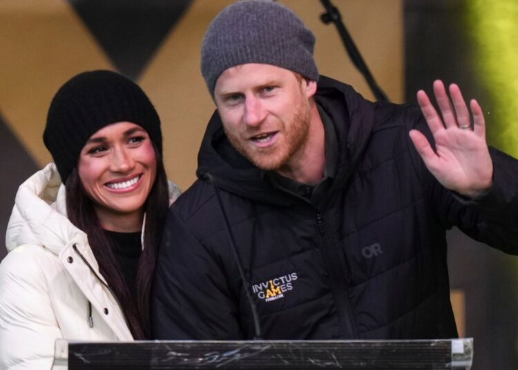 Meghan Markle fez o príncipe Harry 'também acordar'? Autor real revela o que seus amigos disseram